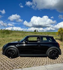 Min Cooper 1.5 TwinPower Turbo versione Classic
