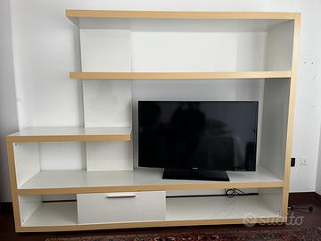 Mobile attrezzato porta tv