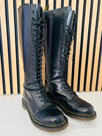 Dr. Martens 1B60 20 occhielli donna