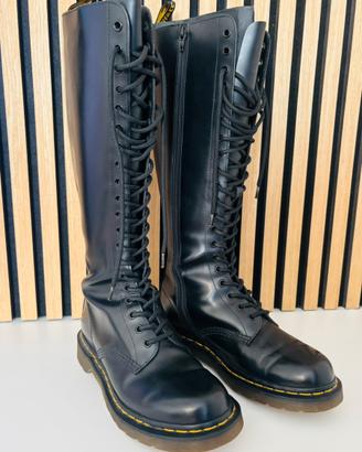 Dr. Martens 1B60 20 occhielli donna