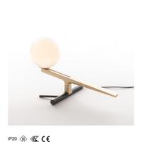 Lampada Artemide YANZI TABLE