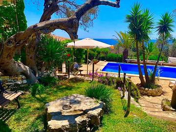 Villa vista mare in Salento con piscina Puglia