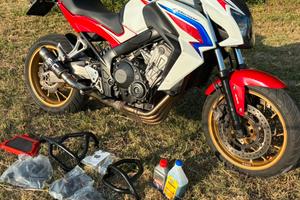 Honda cb650 f Abs 2014 con accessori