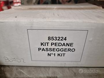 853224 PEDANE PASSEGGERO Scarabeo 50 100