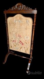 Parafiamme Liberty in Legno Intagliato. Ricamato.