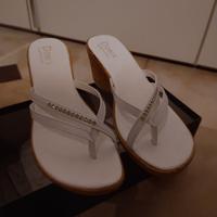 sandalo bianco con zeppa