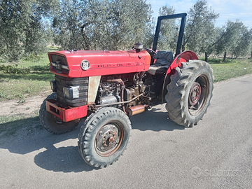 Trattore Massey Ferguson serie 155 cilindri 4 cv60