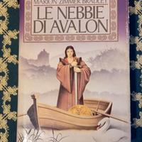 M. Z. Bradley, Le nebbie di Avalon