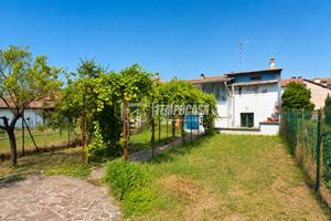 SOLUZIONE INDIPENDENTE SU 2 LIVELLI CON GIARDINO P