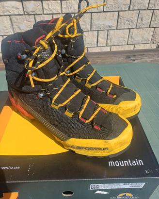 Scarponi La Sportiva Aequilibrium ST GORE-TEX