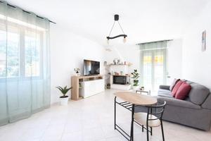 6 LOCALI A RICCÒ DEL GOLFO DI SPEZIA