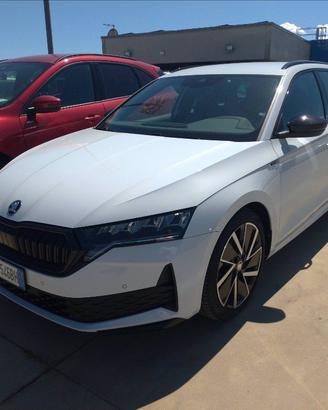 SKODA Octavia Wagon 2.0 tdi Sportline 150cv dsg