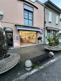 Attività / Licenza di 70 m² con 4 locali a Ravenna