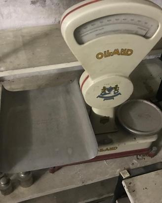 bilancia antica a due piatti Olland