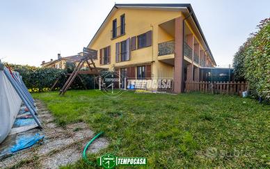 4 LOCALI TUTTO SU UN PIANO CON GIARDINO PRIVATO BO