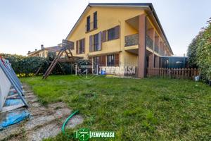 4 LOCALI TUTTO SU UN PIANO CON GIARDINO PRIVATO BO