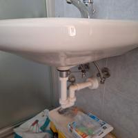 Lavandino e miscelatore