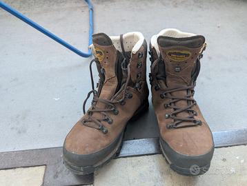 Scarponi da montagna/escursioni impegnative