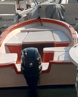 Barca Punta Licosa 5 metri con motore Tohatsu 25 c