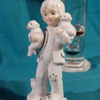 Statuina vintage in porcellana fine – bambino