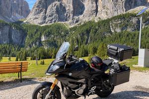 BMW S1000xr del 2019 con 27.500 km