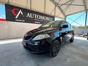 Lancia Ypsilon 1.2 69 CV 5 porte S&S Gold