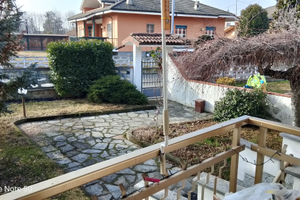 Casa in bifamigliare