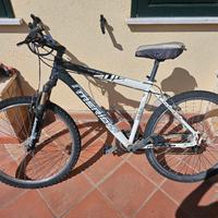 Bici Merida bianco nera