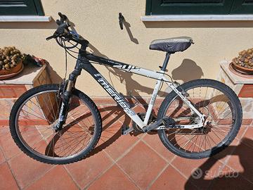 Bici Merida bianco nera