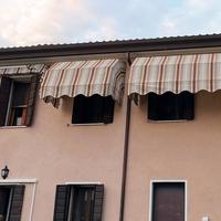 Tende da sole di varie dimensioni