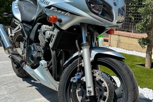 Yamaha Fazer 600
