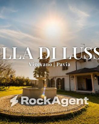 Villa di 328 m² con più di 5 locali e box auto a V