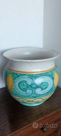 Vaso in ceramica dipinto a mano