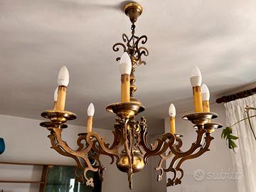 Lampadario in metallo 8 bracci