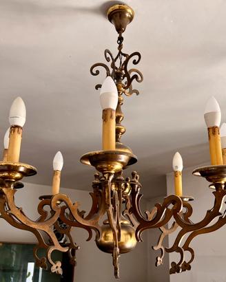 Lampadario in metallo 8 bracci