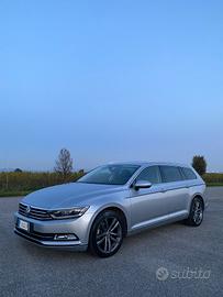 Volkswagen Passat Variant 2.0 TDI DSG Highline Blu