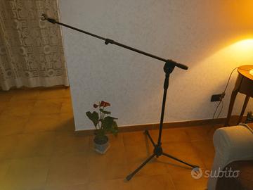  Tre piedi per microfono Proel allungabile 