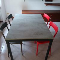 tavolo con sedie