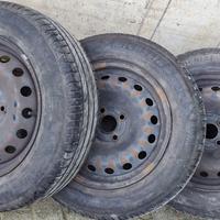 4 CERCHI IN FERRO 15" FIAT PUNTO E  GOMME ESTIVE