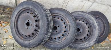 4 CERCHI IN FERRO 15" FIAT PUNTO E  GOMME ESTIVE