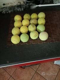 16 palline da tennis usate 