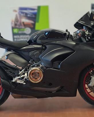 DUCATI Panigale V2 .