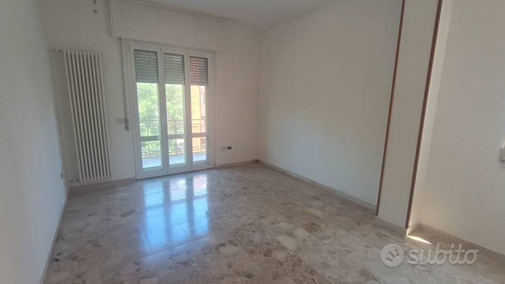 Appartamento di 136 m² con 5 locali e box auto dop - Vista 5