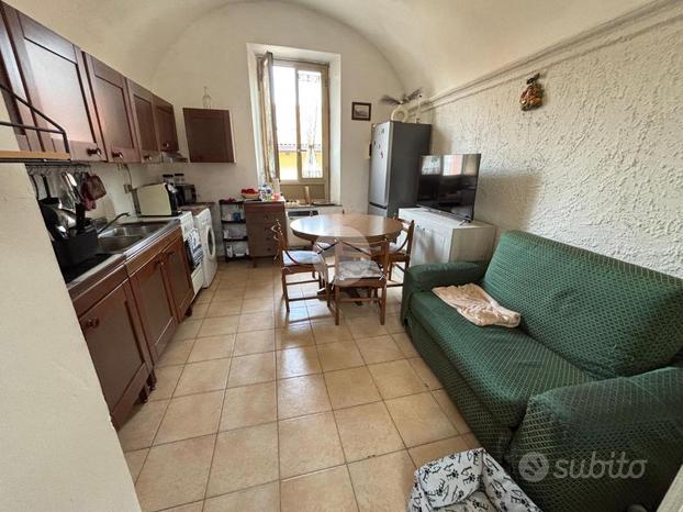 2 LOCALI A CASELLE TORINESE