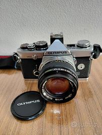 olympus om2n con 50mm f1,4 e 28mm f3,5 