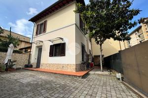 CASA INDIPENDENTE A FIRENZE