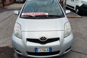 Toyota Yaris 1.0 5 porte