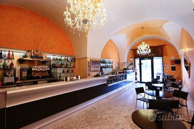 Locale adibito a Bar-Ristorazione