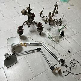 lampadari in ottone e lampade da tavolo 