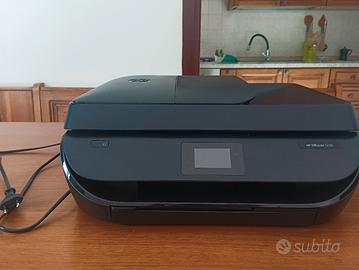 stampante HP officejet 5230 come nuova no graffi